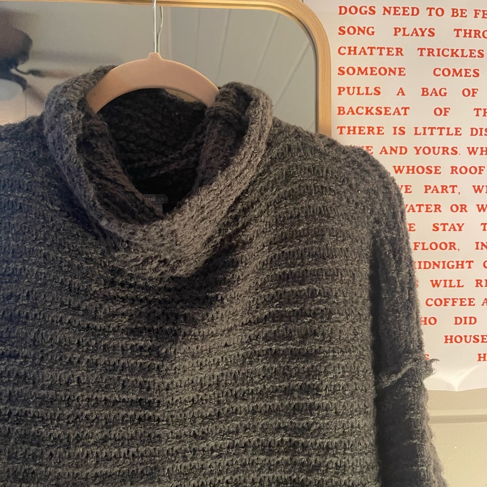 Aerie Babe Chenille Turtleneck in Smoked Gray Size L - Picture 1 of 4